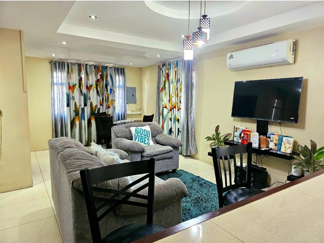 Piarco Travelholics Getaways 빌라 외부 사진